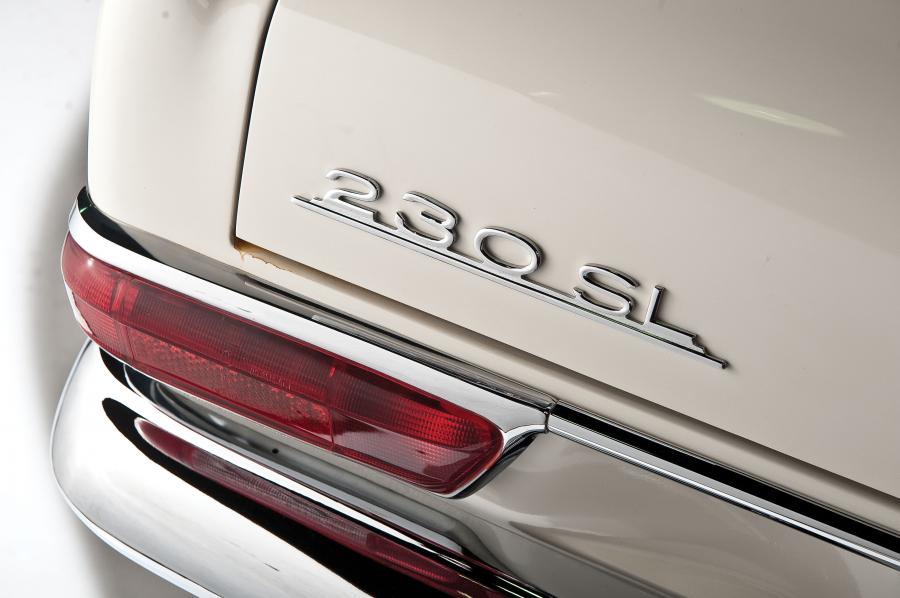  Mercedes-Benz 230 SL Roadster 1963 года  (фото 6 из 11)